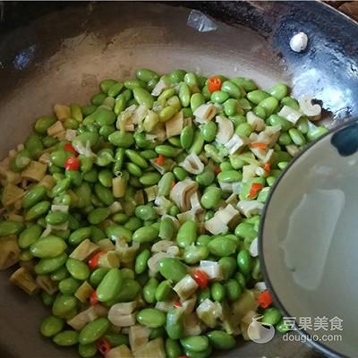 扁尖炒毛豆做法（扁尖烧毛豆怎么炒好吃 ）