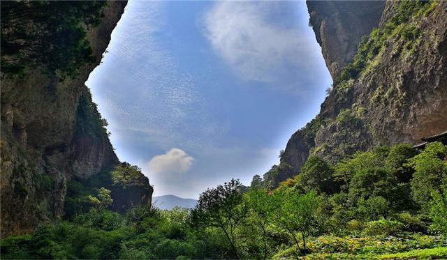 中国的三山五岳是哪三山（中国的三山五岳指的是哪几座山）