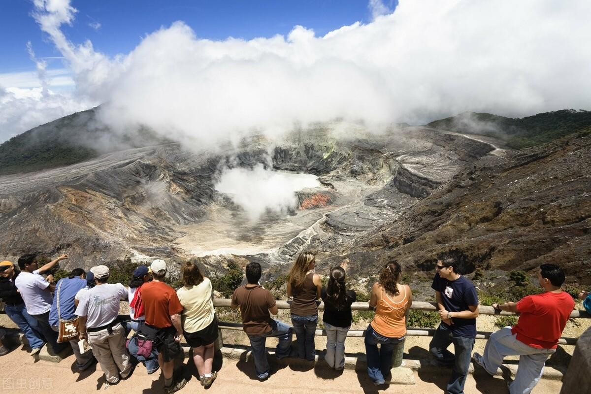 火山云歌送别岑参翻译（火山云歌送别岑参赏析）