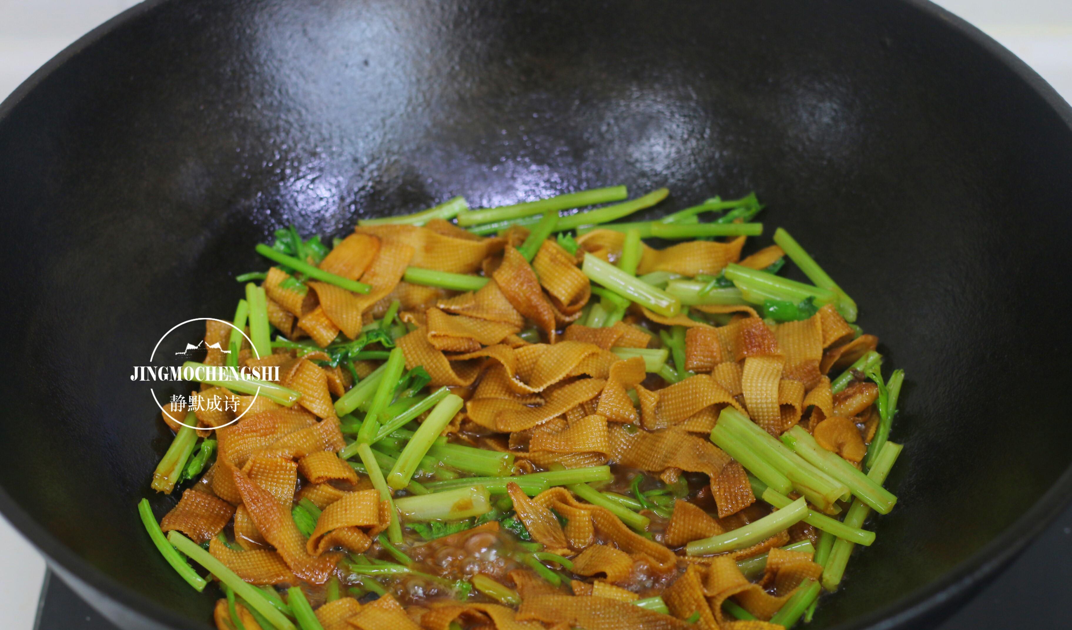 炒豆腐皮怎么做好吃又简单（炒豆腐皮的制作方法）