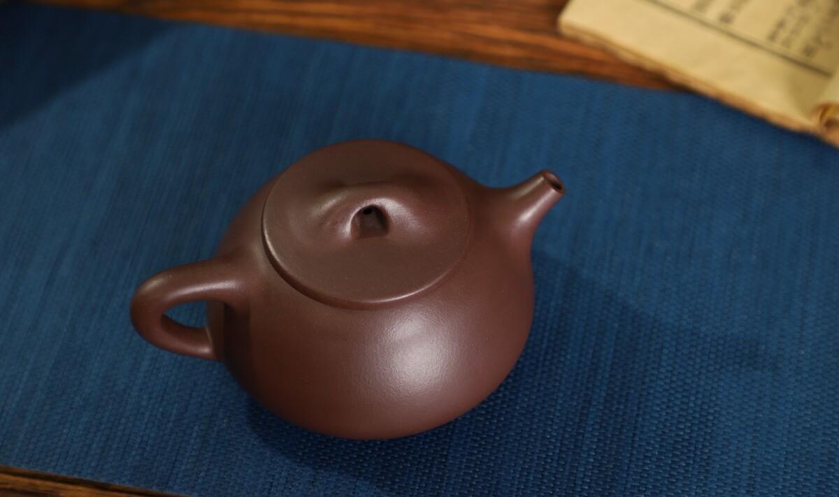 茶杯里面的茶垢怎么清理（茶杯里的茶垢需要去除吗）