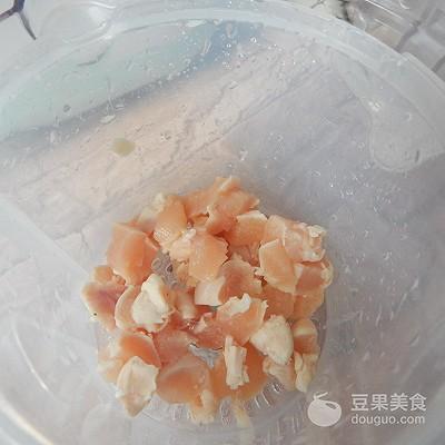 宝宝辅食西兰花泥的做法（西兰花鸡蛋泥怎么做）