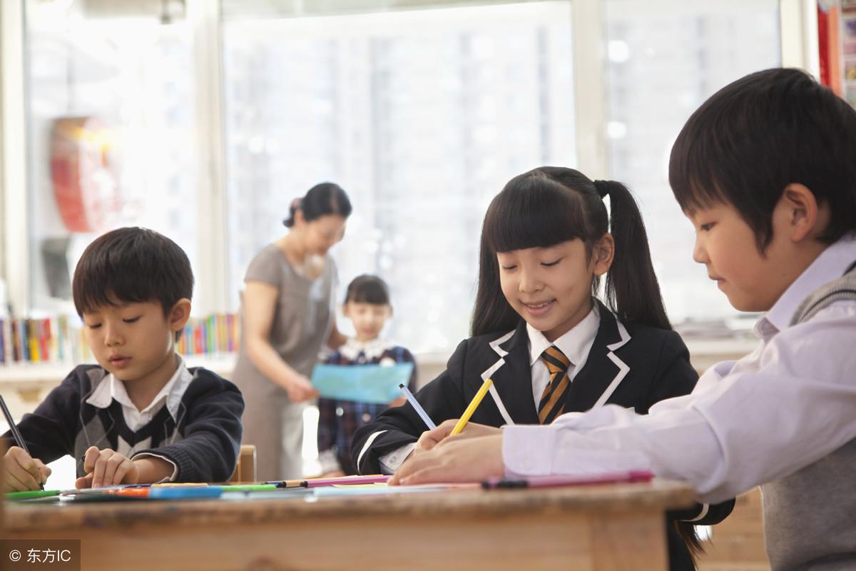 小学生一分钟自我介绍优秀范文