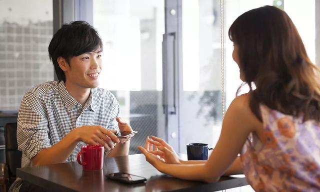 面对女人索要红包时，高情商这样回复，吃不了亏还能抱得美人归