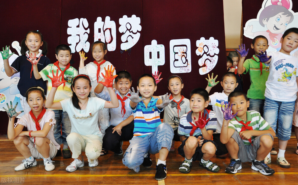 小学优秀作文《中国梦》少年自有少年梦，愿挂长帆乘长风