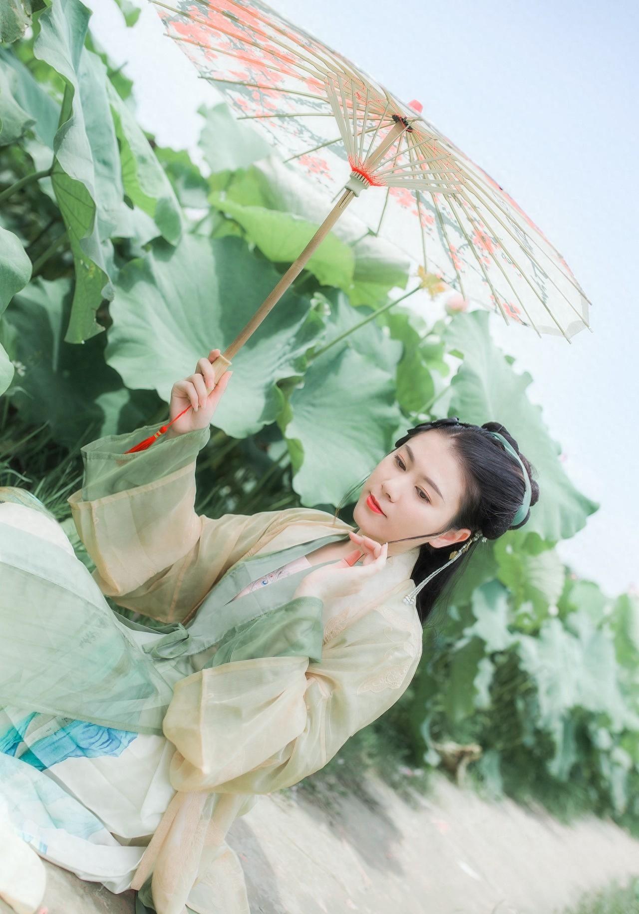 荷花经典诗词大全