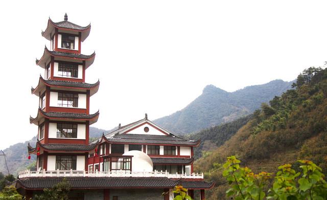 苏轼七绝《陌上花三首》原文及赏析