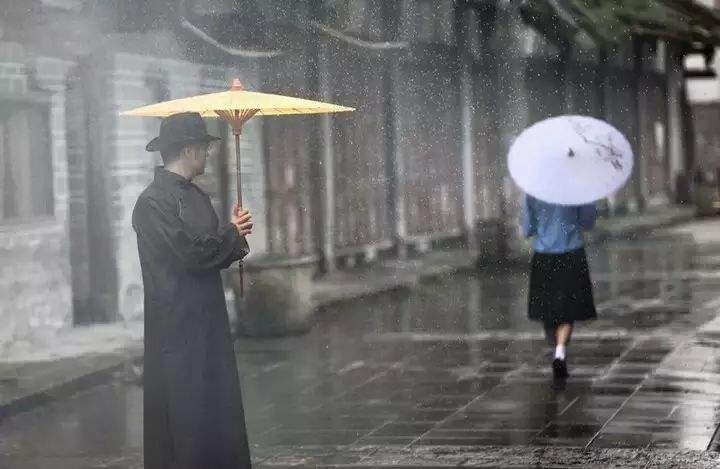 写关于雨的现代诗