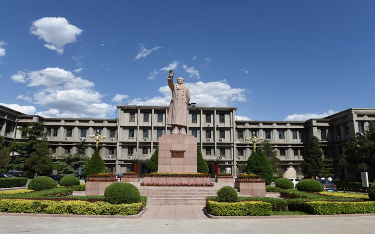 山大学河北大学哪个好