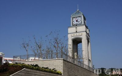 什么是师范学院