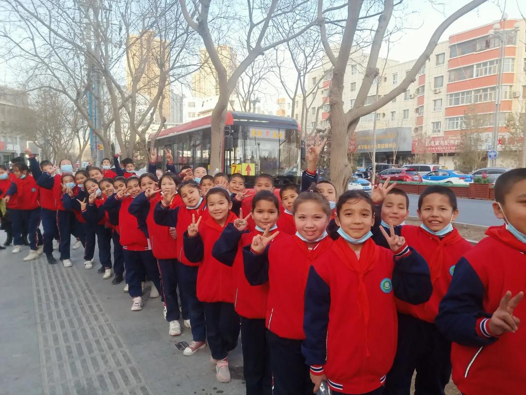 巴音学院女生学什么