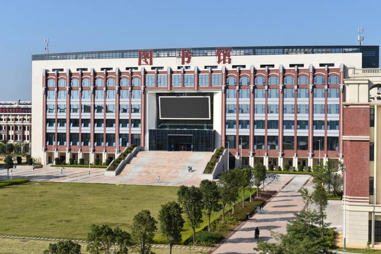 南宁大学简称什么