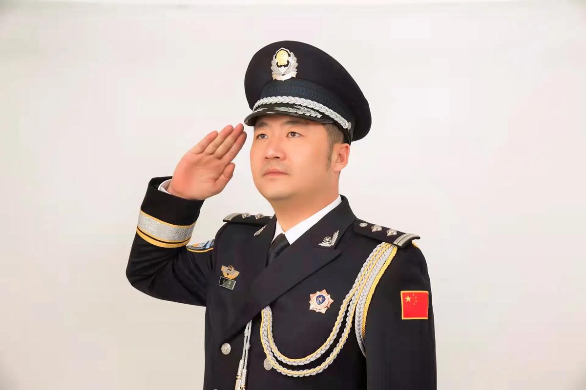 警官做什么职业