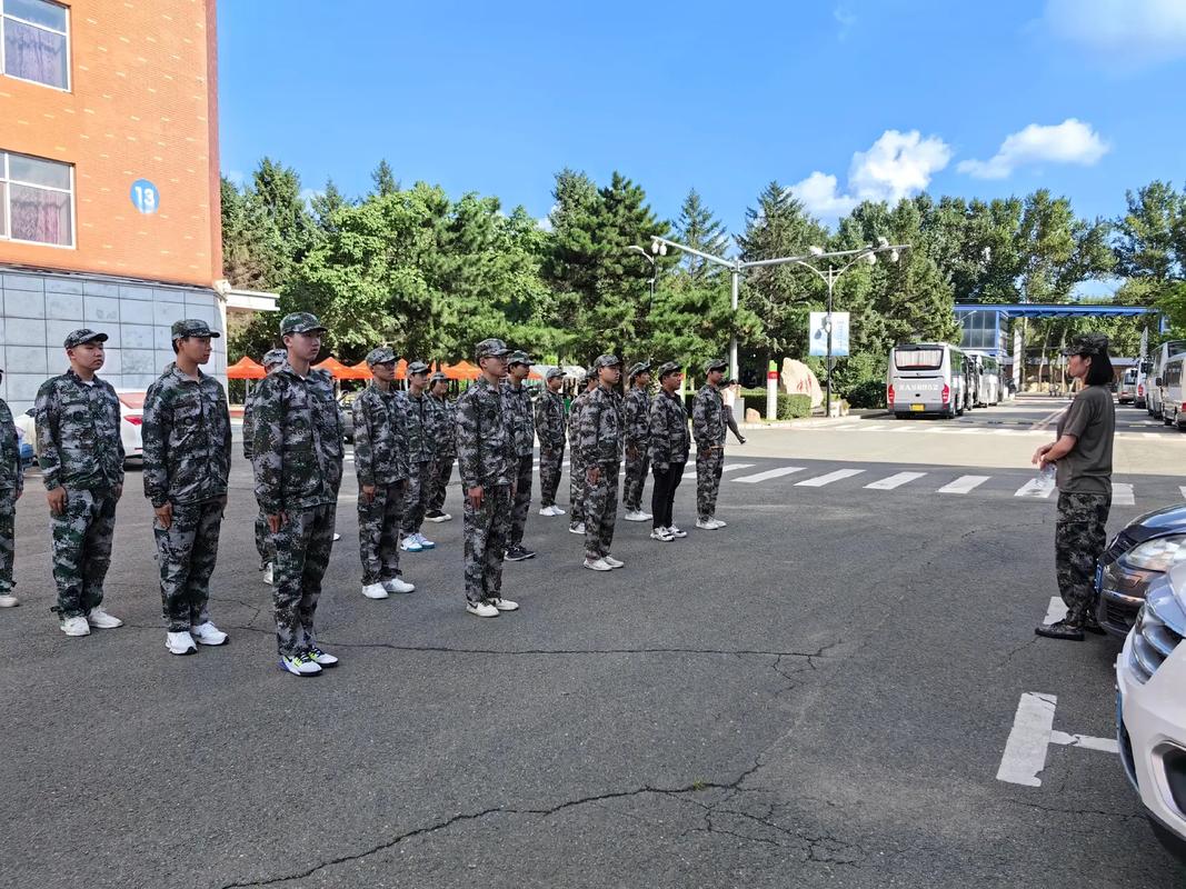 长春大学新生军训多久