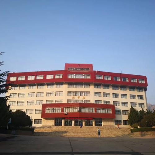 青岛师范大学在哪个区